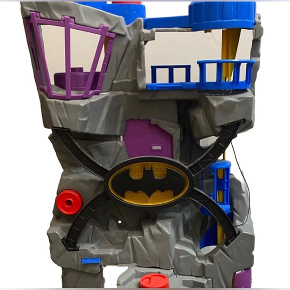 Imaginex- “Batman Lair” and Batmobile Playset - Picture 4 of 7